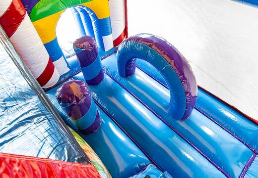 Grande castelo insuflável multijogador de doces interno com slide no tema Lego para crianças. Compre castelos insufláveis ​​online na JB Insufláveis ​​Portugal