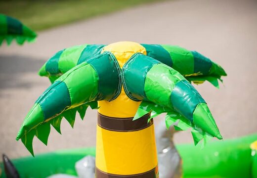 Multiplay playzone selva castelo insuflável com bolas de plástico e objetos 3D para crianças. Compre castelos insufláveis ​​online na JB Insufláveis Portugal