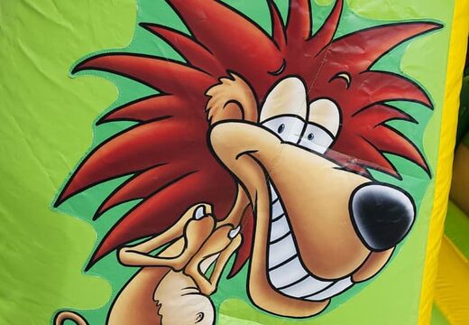 Pequeno castelo insuflável  com telhado no tema selva para venda. Compre castelos insufláveis ​​online na JB Insufláveis ​​Portugal