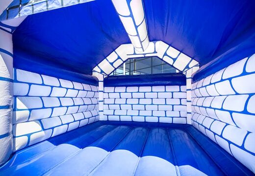 Compre castelo insuflável ​​de castelo azul padrão com um tema de cavaleiro para crianças. Compre castelos insufláveis ​​online na JB Insufláveis ​​Portugal