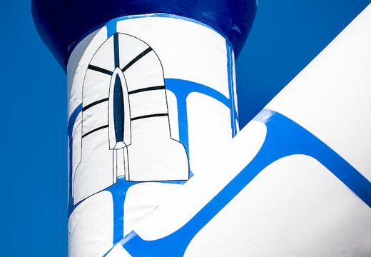 Compre o castelo insuflável padrão com o tema do cavaleiro em uma cor azul para as crianças. Encomende castelos insufláveis ​​online na JB Insufláveis ​​Portugal