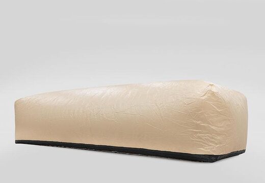 Compre uma cápsula de carro para estacionar seu carro ou outro veículo fora