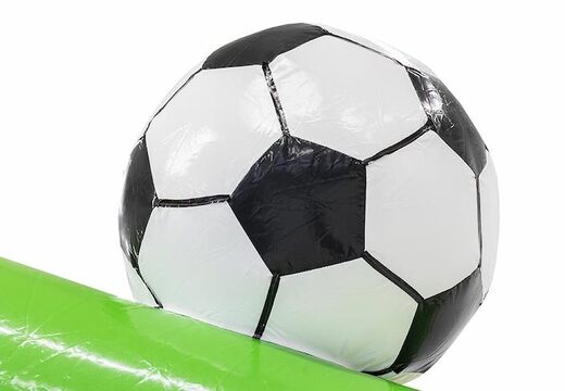 Compre castelo inflável inflável com slide no tema futebol para crianças