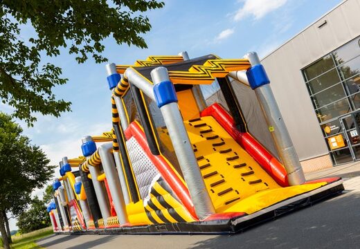 Encomende o mega curso de obstáculos