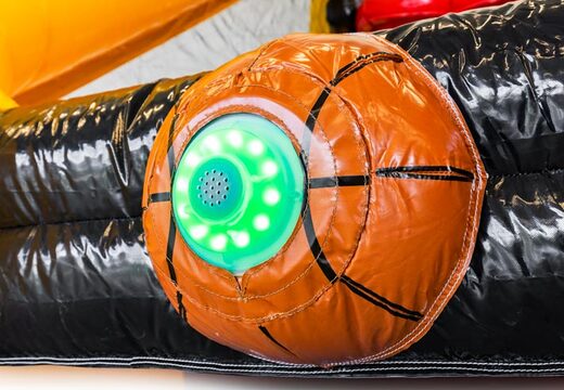 Sistema interativo para usar no jogo de castelo inflável