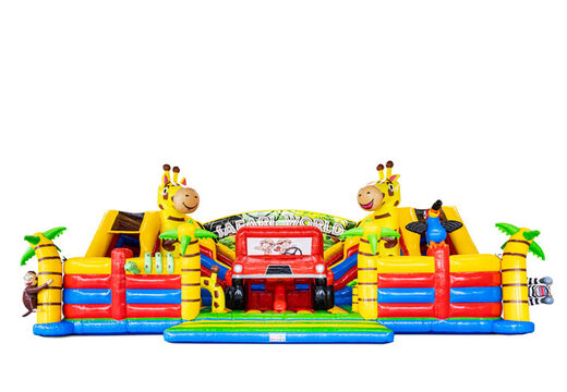 Slideworld com tema safari com palmeiras girafa