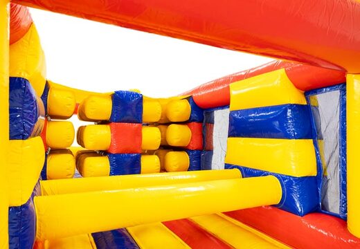 Interior do módulo de percurso de obstáculos para personalizar na JB