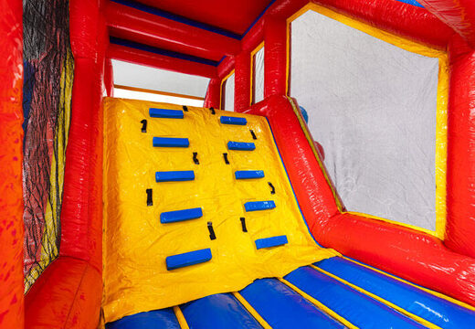 Parede de escalada em expansão de pista de obstáculos autoconstruída Base Jump