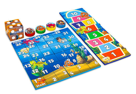 Conjunto de jogos colorido na parte da frente do Softplay no tema Pirate Seaworld